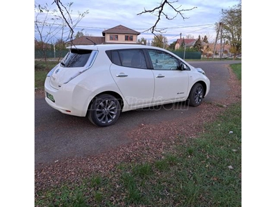 NISSAN LEAF (Automata)