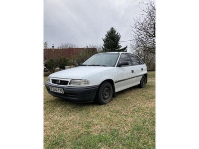 OPEL ASTRA F 1.4 GL