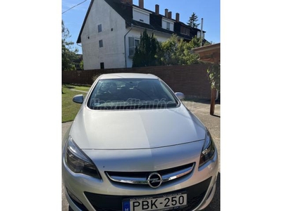 OPEL ASTRA J 1.6 Enjoy