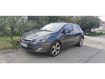 OPEL ASTRA J 1.6 T Cosmo