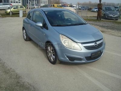 OPEL CORSA D 1.2 Cosmo