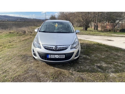 OPEL CORSA D Cosmo