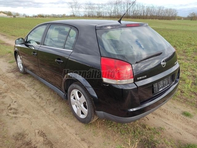 OPEL SIGNUM 2.2 DTI Elegance