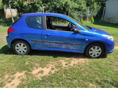 PEUGEOT 206+