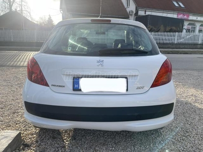 PEUGEOT 207 1.4 16V Trendy