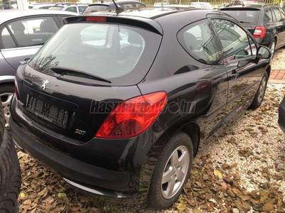 PEUGEOT 207 1.4 VTi Sporty 107.000 km BENZINES SZERVIZKÖNYV