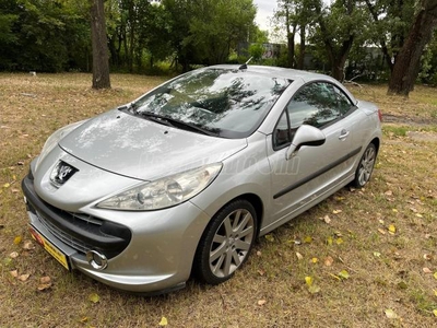 PEUGEOT 207 CC 1.6 HDi Feline