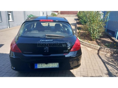 PEUGEOT 308 1.6 HDi Confort Pack