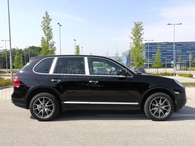 PORSCHE CAYENNE Kézi váltós. spirálrugós. pano tető