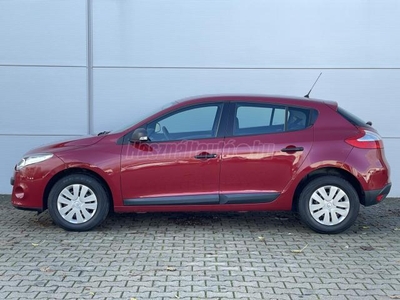 RENAULT MEGANE 1.6 Expression / MAGYARORSZÁGI / LEINFORMÁLHATÓ / SÉRÜLÉSMENTES /