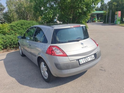 RENAULT MEGANE 1.6 Privilege