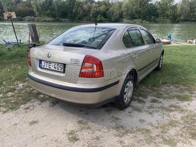 SKODA OCTAVIA 1.6 Ambiente