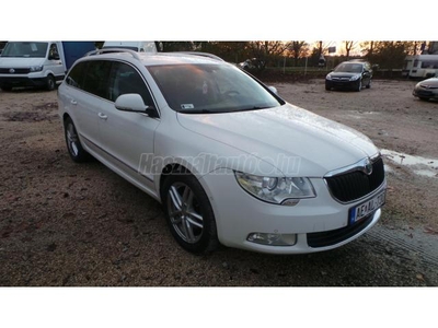 SKODA SUPERB Combi 2.0 CR TDI Elegance 4x4 190000KM 2011.MODEL KÉZI VÁLTÓ SZÉP ÁLLAPOT LEINFORMÁLHATÓ V-HÓROG