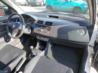 SUZUKI SWIFT 1.3 GLX CD AC