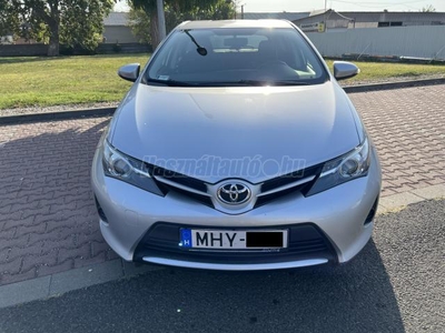 TOYOTA AURIS 1.33 Live