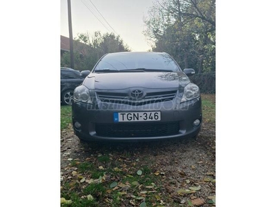 TOYOTA AURIS 1.6 Sol