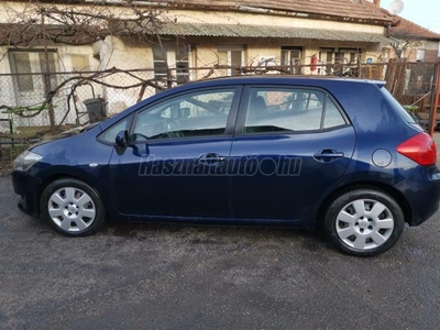 TOYOTA AURIS 2.2 D-4D Premium Active