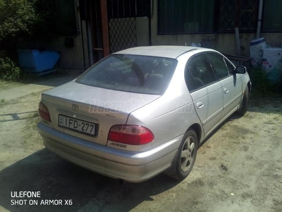 TOYOTA AVENSIS 1.6 Linea Terra