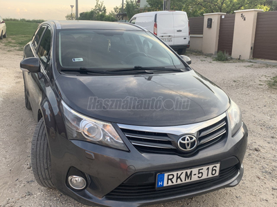 TOYOTA AVENSIS Wagon 2.0 D-4D Premium