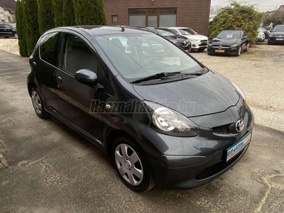 TOYOTA AYGO 1.0 Plusz AC SZ.KÖNYV KLÍMA ABS 6X LÉGZSÁK 125E KM