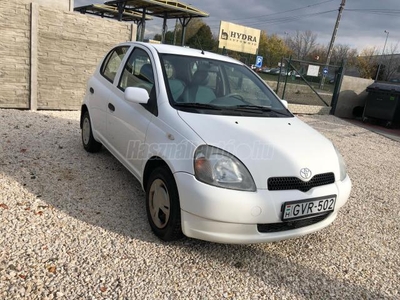 TOYOTA YARIS 1.0 Linea Luna