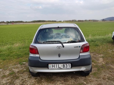 TOYOTA YARIS 1.0 Linea Terra