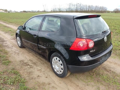 VOLKSWAGEN GOLF V 1.4 Comfortline