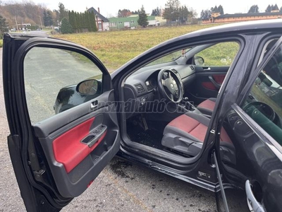 VOLKSWAGEN GOLF V 1.6 Perfekt