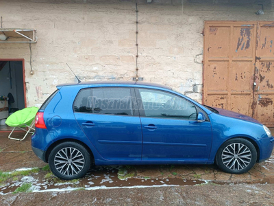 VOLKSWAGEN GOLF V 2.0 PD TDI Trendline 4Motion