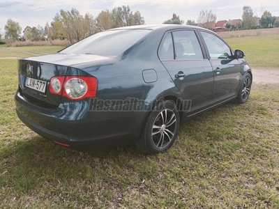 VOLKSWAGEN JETTA 1.9 PD TDI Comfortline