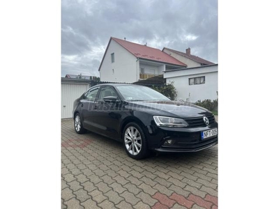 VOLKSWAGEN JETTA VI 1.2 TSI BMT Trendline