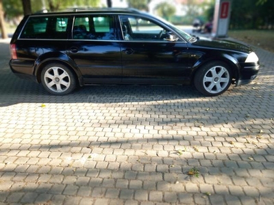 VOLKSWAGEN PASSAT 1.9 PD TDI Highline