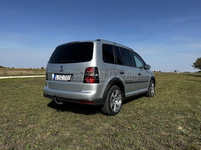 VOLKSWAGEN TOURAN Cross1.9 PD TDi DPF