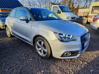 AUDI A1 1.6 TDI DPF Attraction