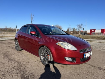 FIAT BRAVO 1.4 T-Jet Sport 150 LE Friss Műszaki Xenon Bőrbelső Klíma Parkradar Ülésfűtés Navi Új Gumik