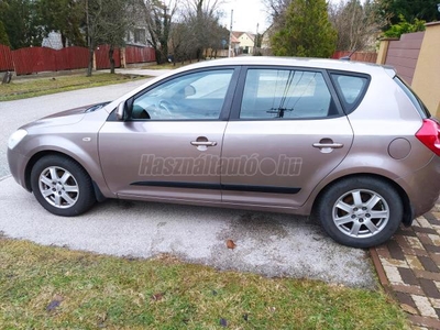 KIA CEE'D 1.6 CRDi EX Limited