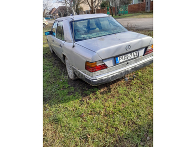 MERCEDES-BENZ E 124