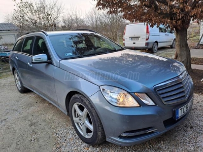 MERCEDES-BENZ E 220 CDI T BlueEFF. Elegance 7G-TRONIC