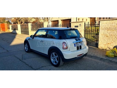 MINI MINI COOPER 1.6 RITKA SZÉP ÁLLAPOT!!!