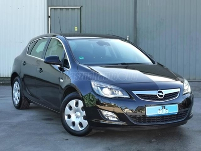 OPEL ASTRA J 1.6 Cosmo Garantált 95.000km+Xenon+Combtámasz+Ülés F.++++