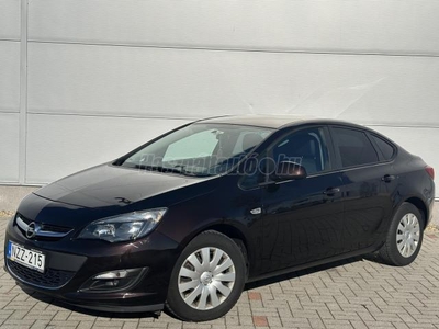 OPEL ASTRA Sedan 1.4 T Enjoy EURO6 1.Tulajdonos. Magyaroszági 191.000km