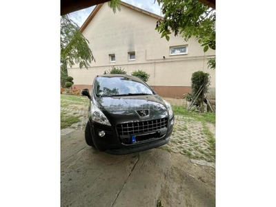 PEUGEOT 3008 1.6 HDi Premium