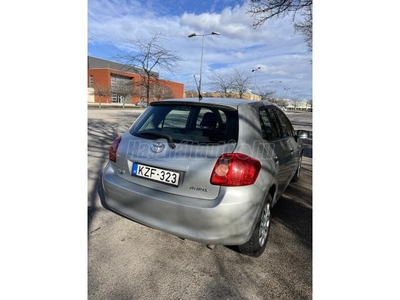 TOYOTA AURIS 1.4