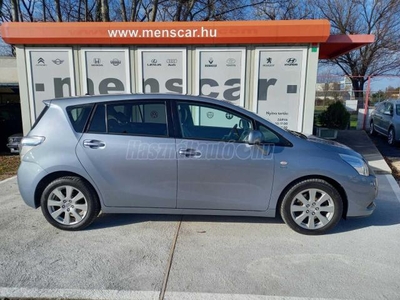 TOYOTA VERSO SOL 2.2 D-CAT (1 ÉV GARANCIA)