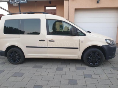 VOLKSWAGEN CADDY 1.6 CR TDI (7 személyes )