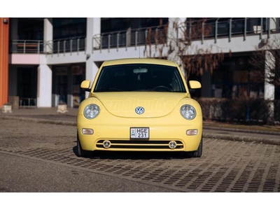 VOLKSWAGEN NEW BEETLE 2.0