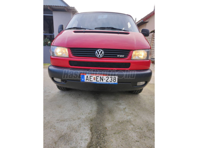 VOLKSWAGEN TRANSPORTER T4 Caravelle 2.5 Comfortline