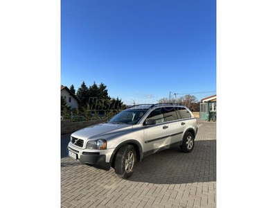 VOLVO XC90 2.5 T 218LE