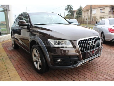 AUDI Q5 3.0 TDI quattro S-tronic SMENTES/NAVI/BI-XENON