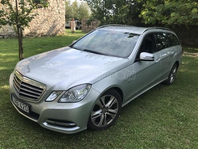 MERCEDES-BENZ E 220 CDI BlueEFFICIENCY Elegance (Automata) 212K